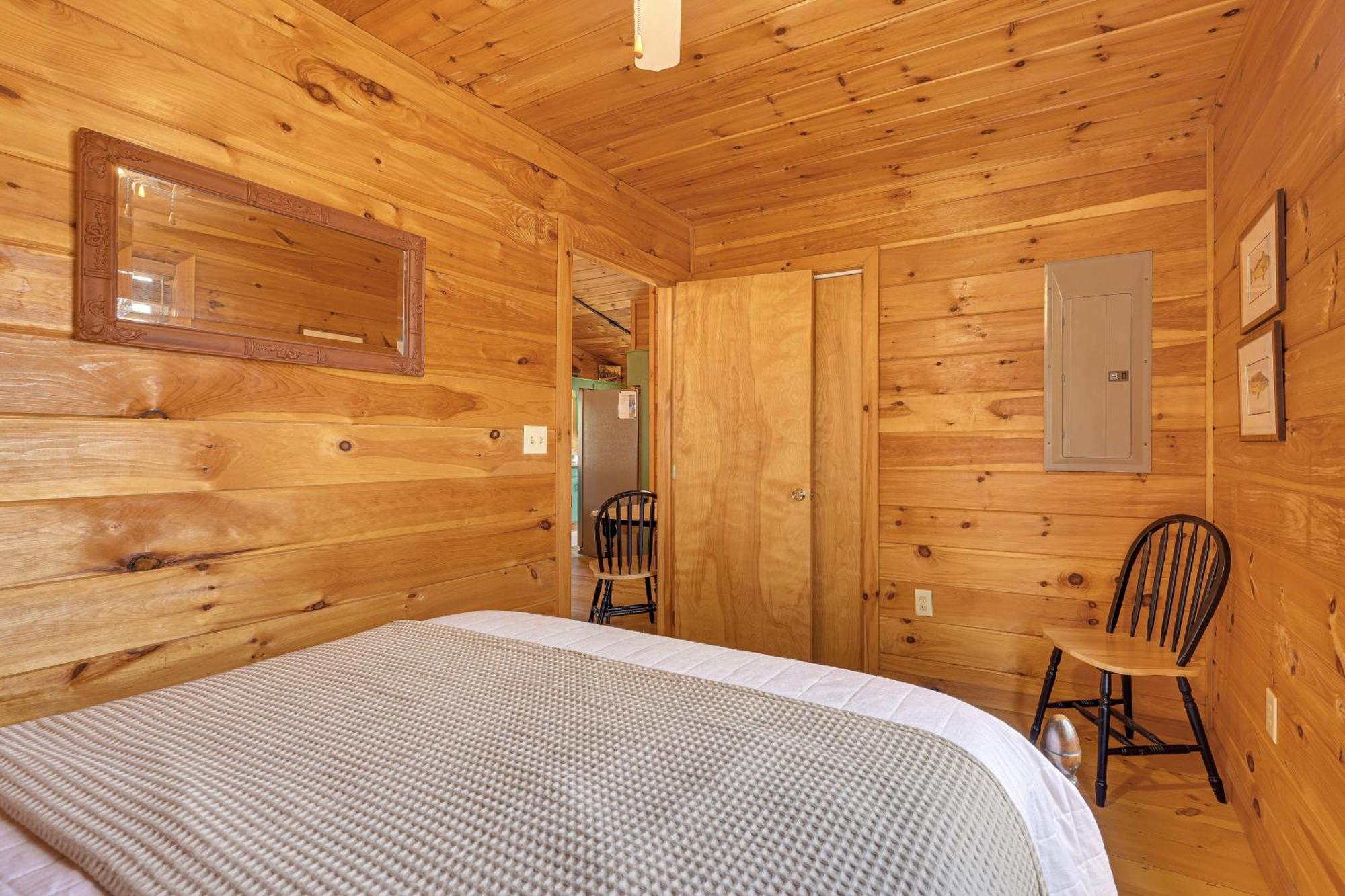 Cozy Cabin In Private Location With Hot Tub And Grill! Blue Ridge Luaran gambar