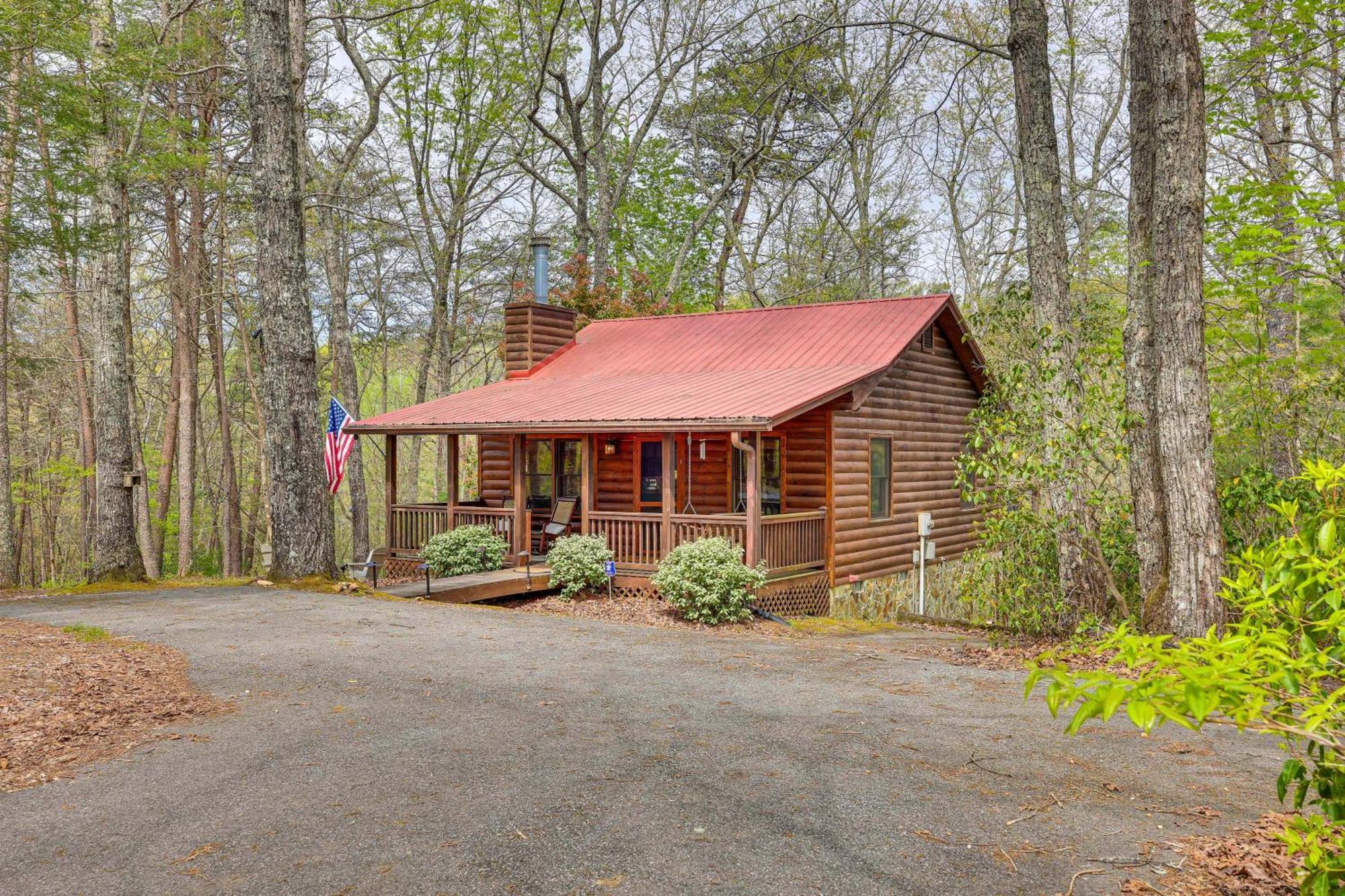 Cozy Cabin In Private Location With Hot Tub And Grill! Blue Ridge Luaran gambar