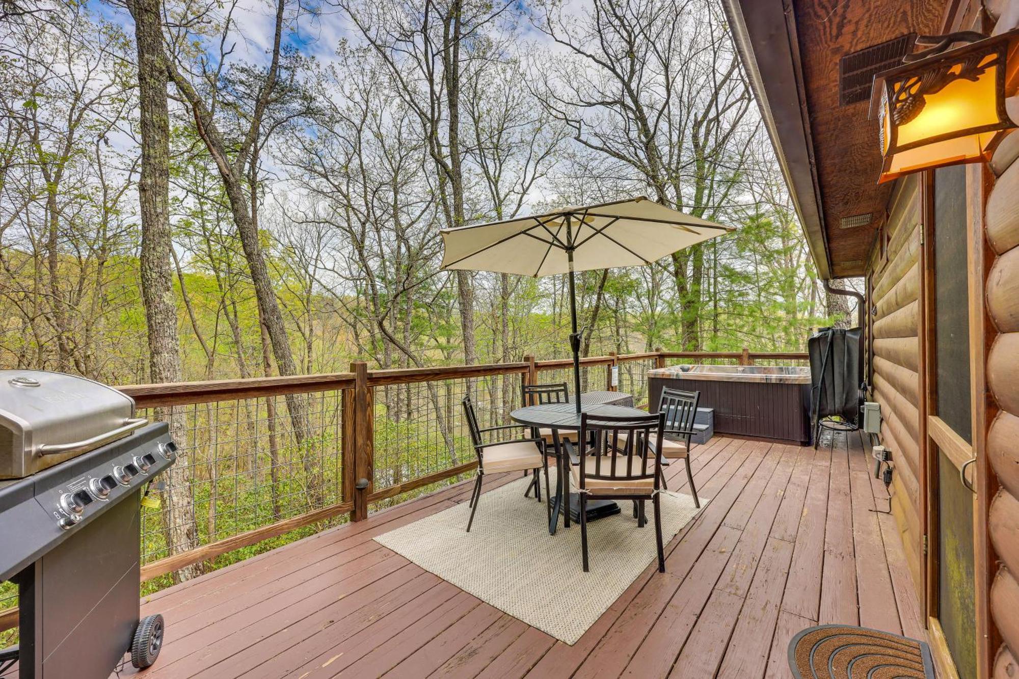 Cozy Cabin In Private Location With Hot Tub And Grill! Blue Ridge Luaran gambar