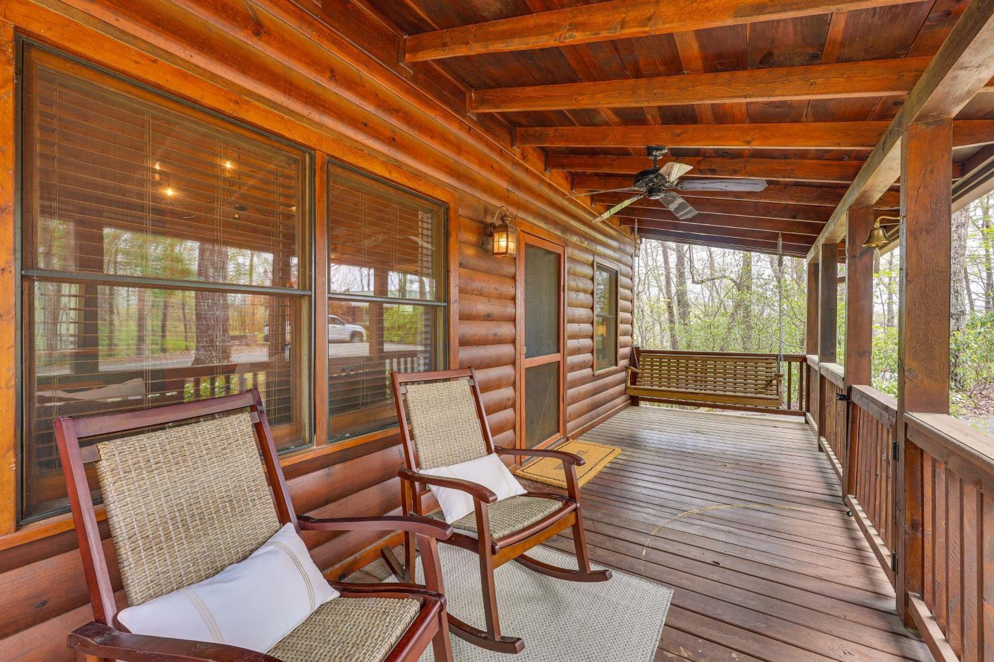 Cozy Cabin In Private Location With Hot Tub And Grill! Blue Ridge Luaran gambar