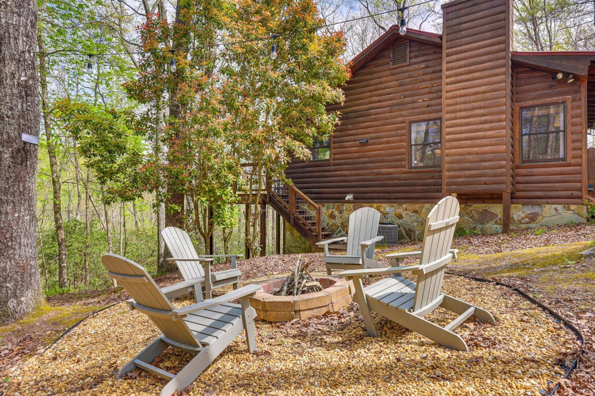 Cozy Cabin In Private Location With Hot Tub And Grill! Blue Ridge Luaran gambar